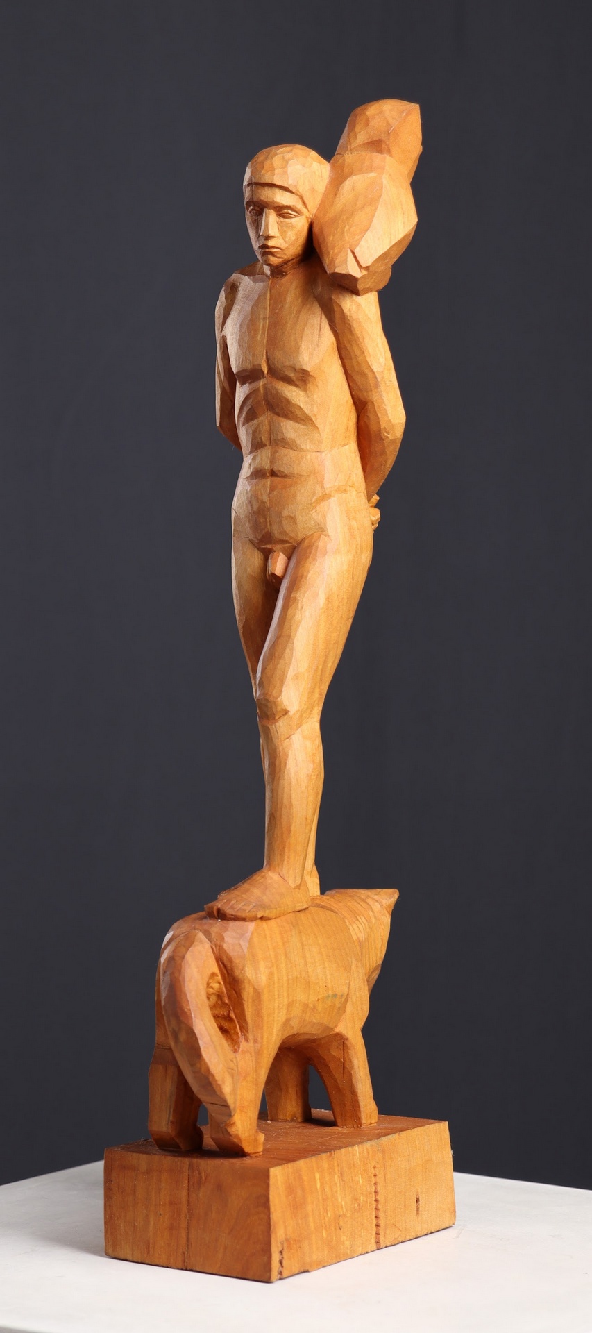 Між вовком і совою